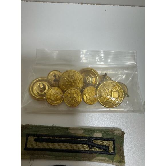 Lot of US Military Patches US Army Class A Buttons BDU Buttons - Picture 5 of 6